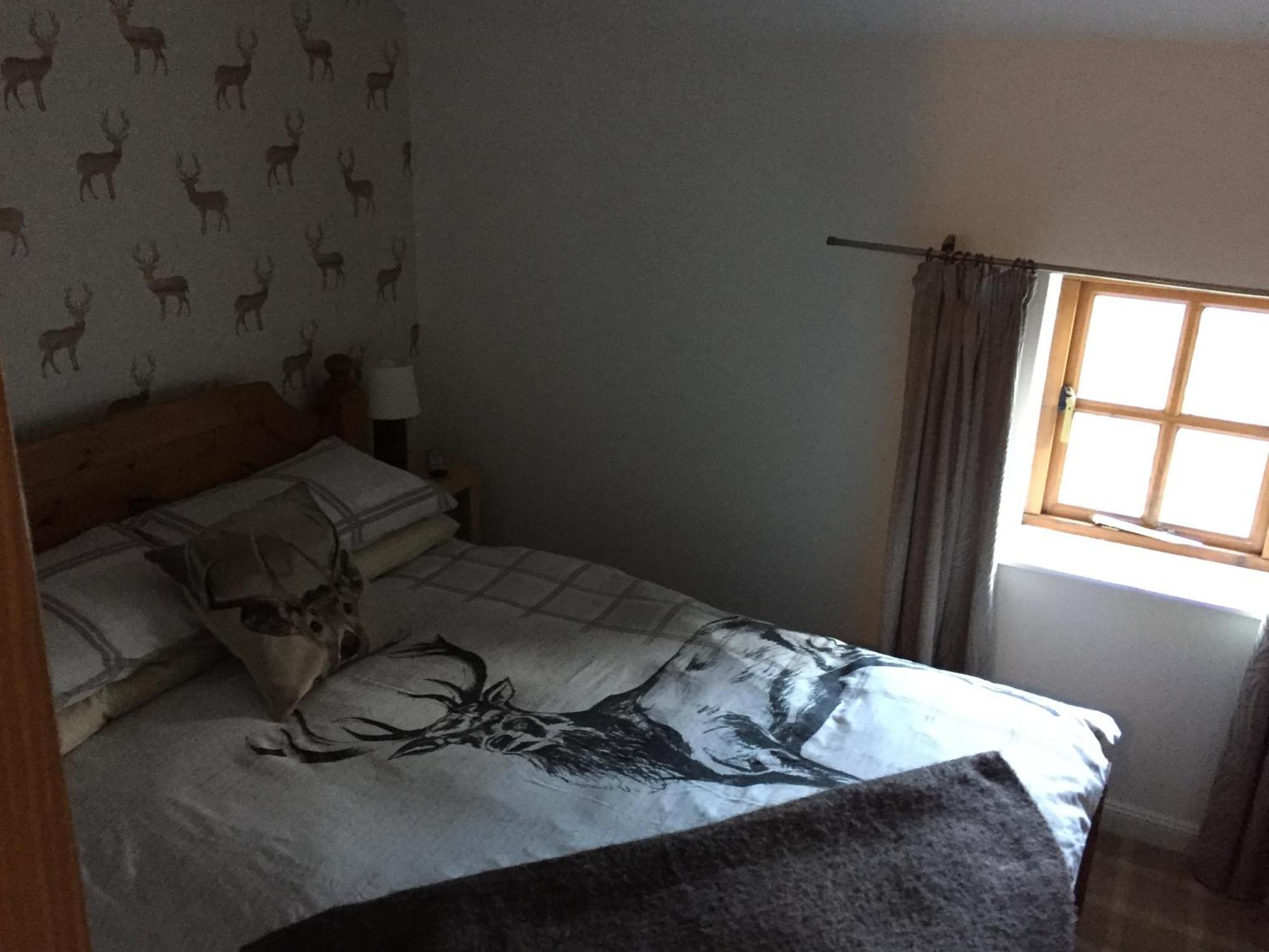 Lodge At Lochside Bridgend of Lintrathen Екстериор снимка