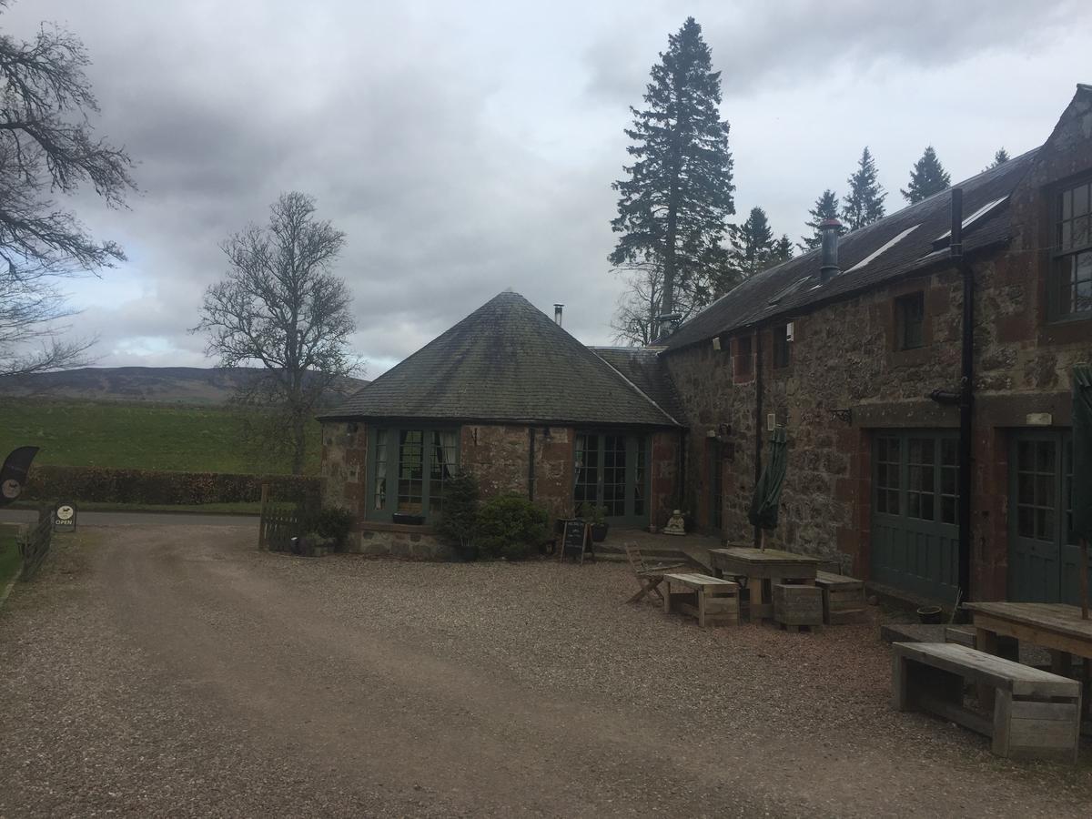 Lodge At Lochside Bridgend of Lintrathen Екстериор снимка
