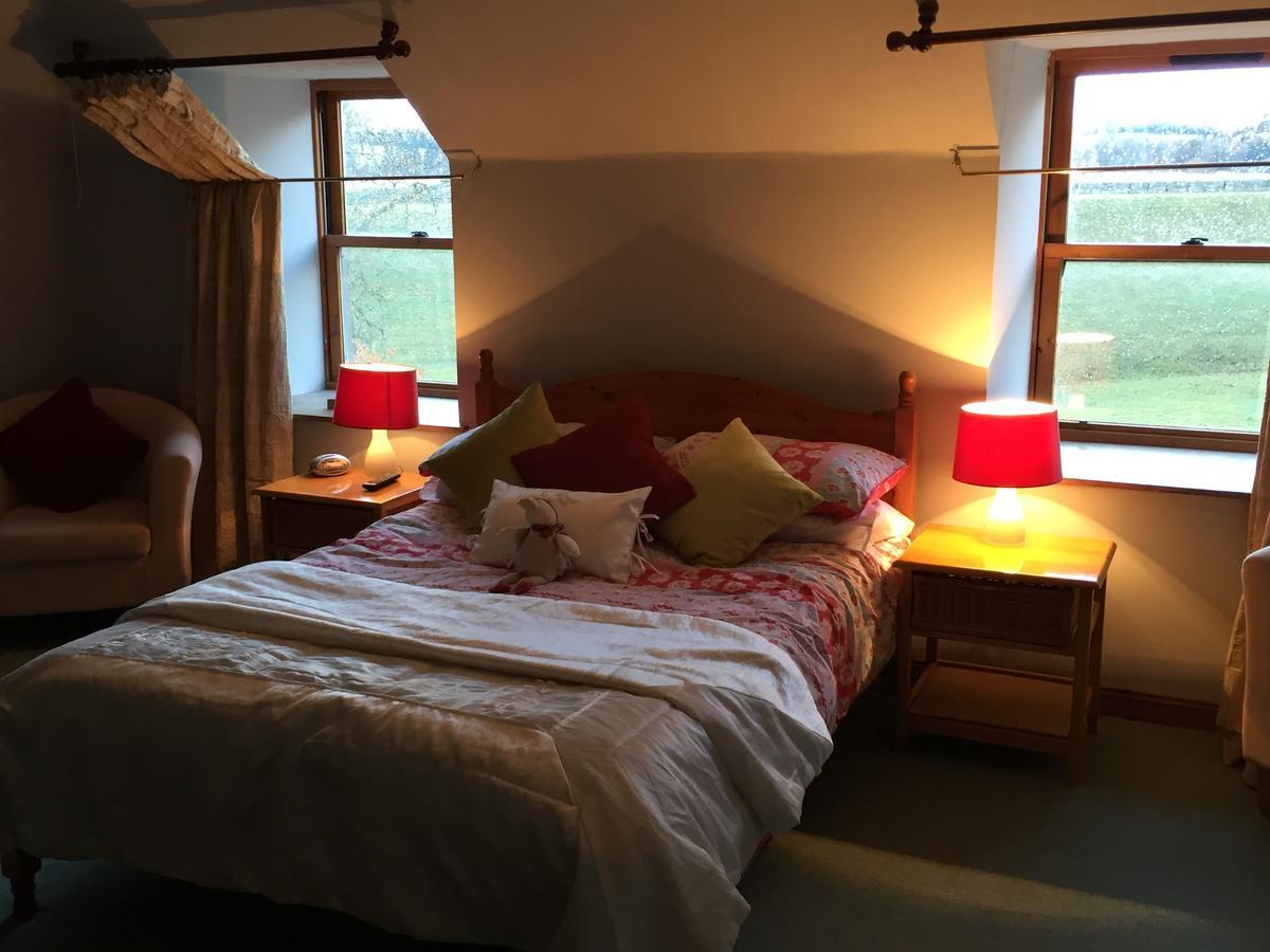Lodge At Lochside Bridgend of Lintrathen Екстериор снимка