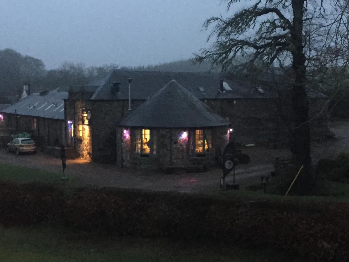 Lodge At Lochside Bridgend of Lintrathen Екстериор снимка