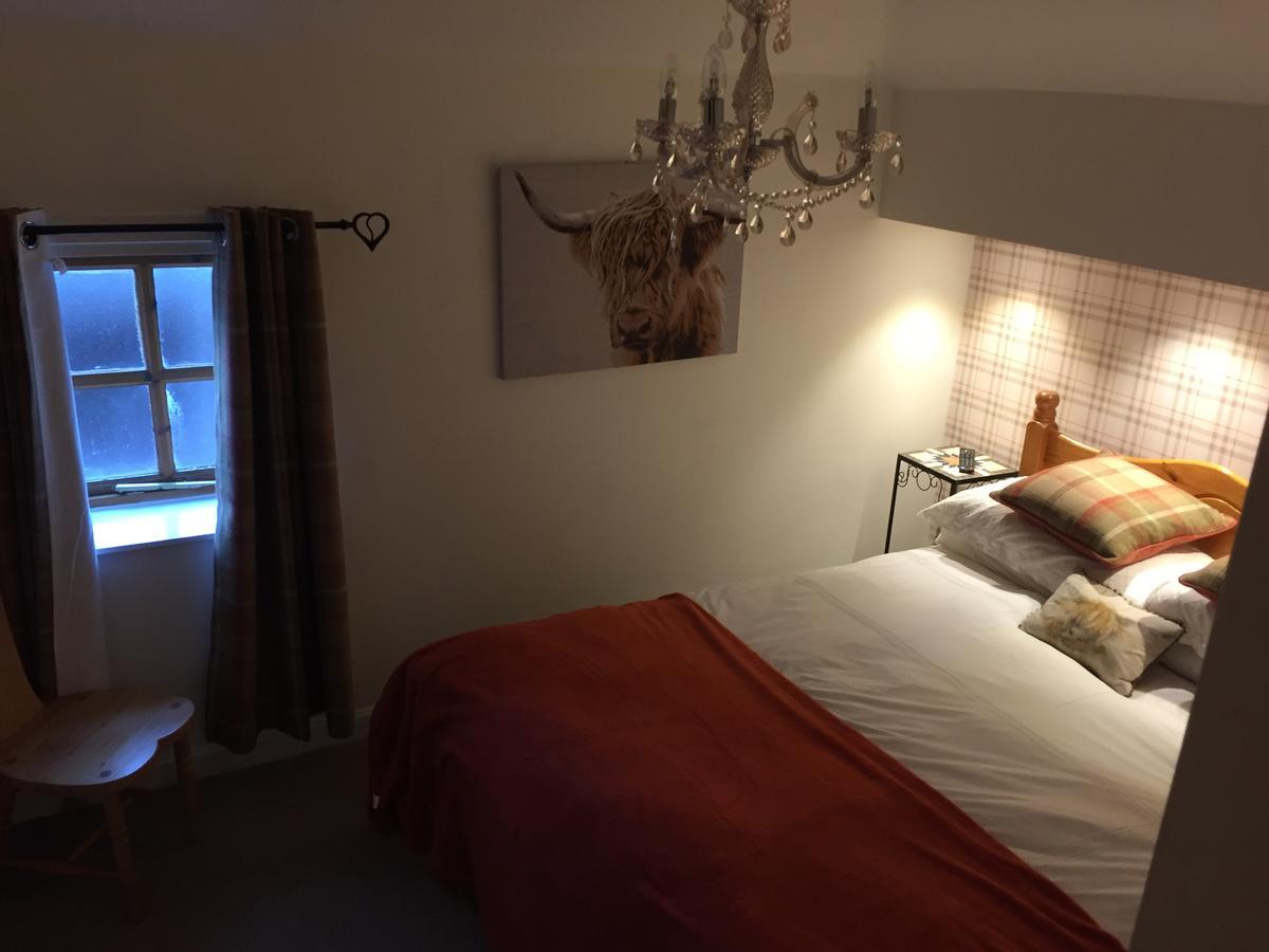 Lodge At Lochside Bridgend of Lintrathen Екстериор снимка