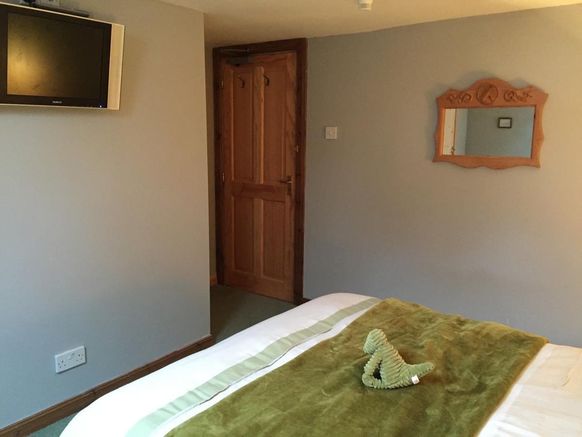 Lodge At Lochside Bridgend of Lintrathen Екстериор снимка